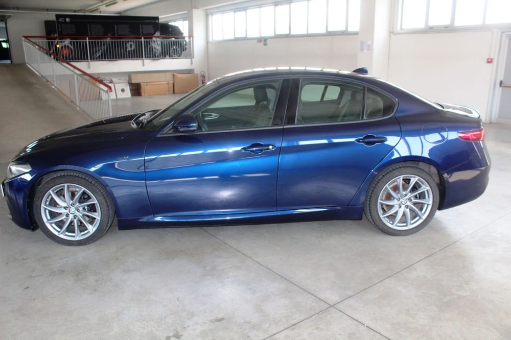 Alfa Romeo Giulia usata a Terni (3)