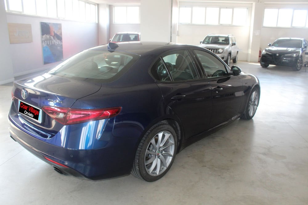 Alfa Romeo Giulia usata a Terni (4)