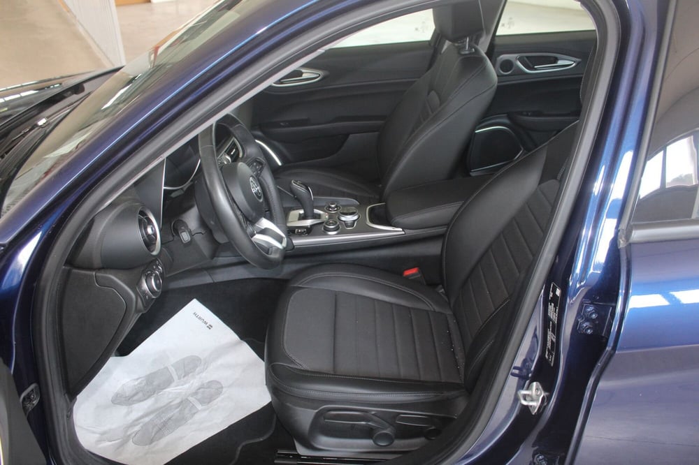 Alfa Romeo Giulia usata a Terni (7)