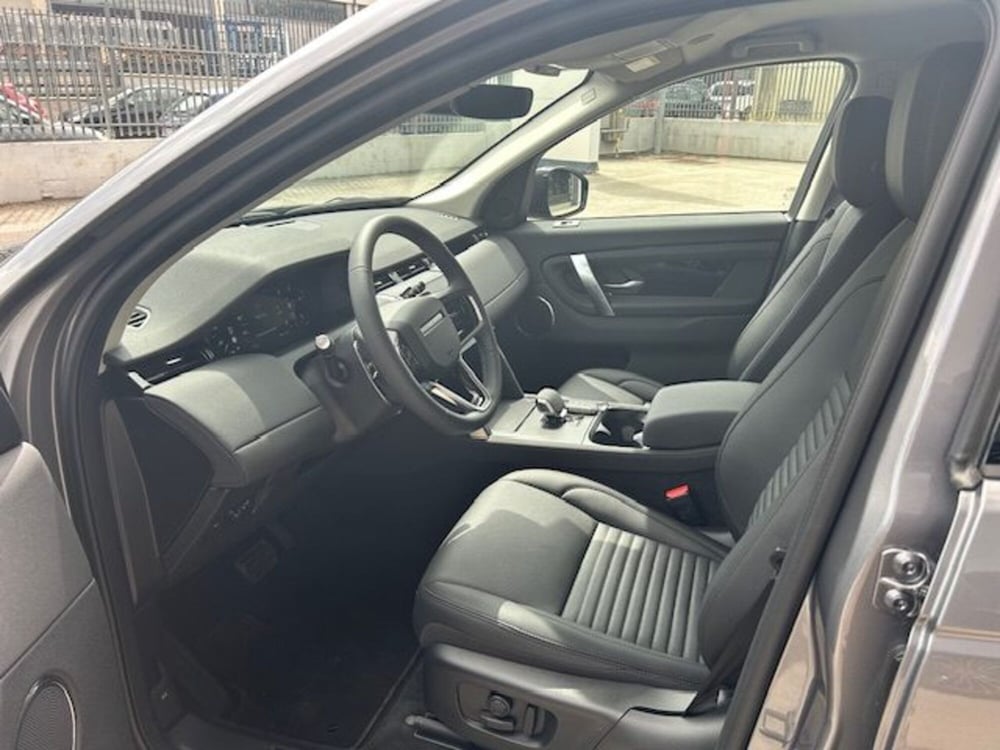Land Rover Discovery Sport nuova a Potenza (11)