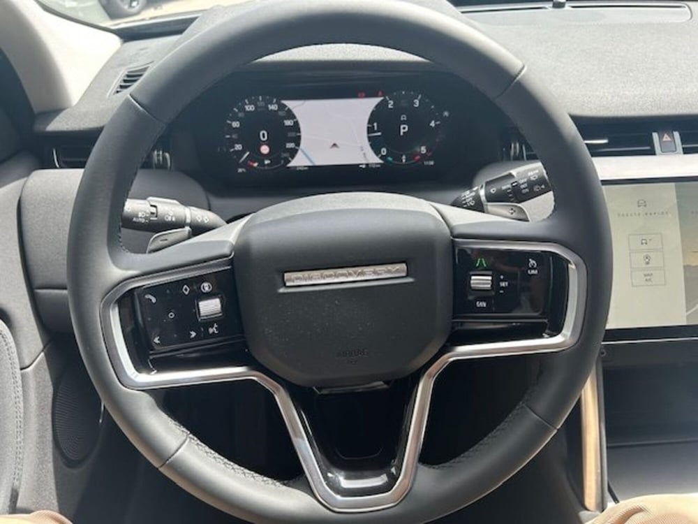 Land Rover Discovery Sport nuova a Potenza (13)