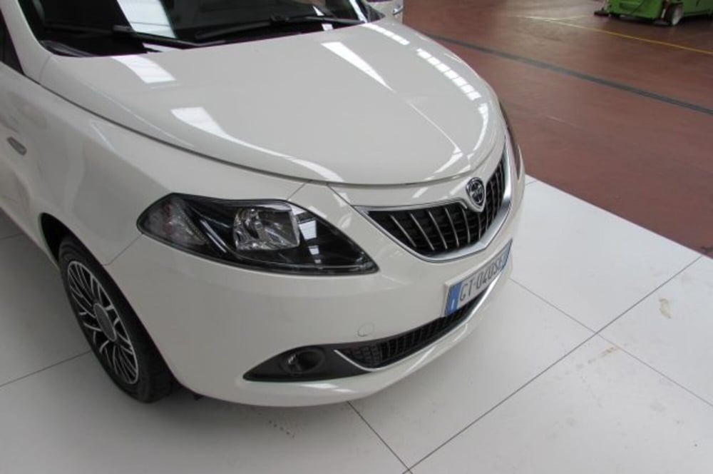 Lancia Ypsilon usata a Milano (16)