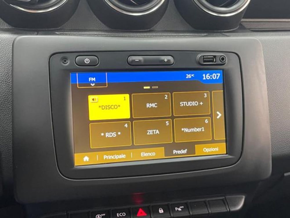 Dacia Duster usata a Como (13)
