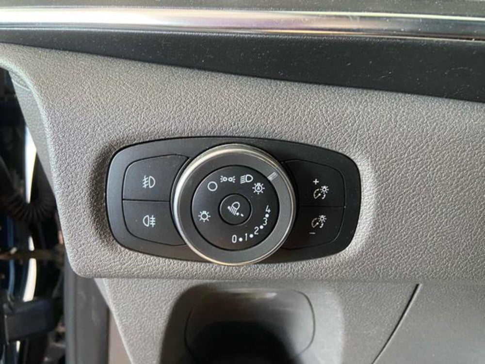 Ford Tourneo Custom usata a Bologna (17)