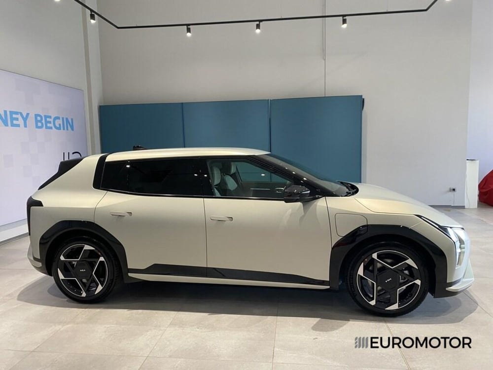 Kia EV4 nuova a Bari (7)
