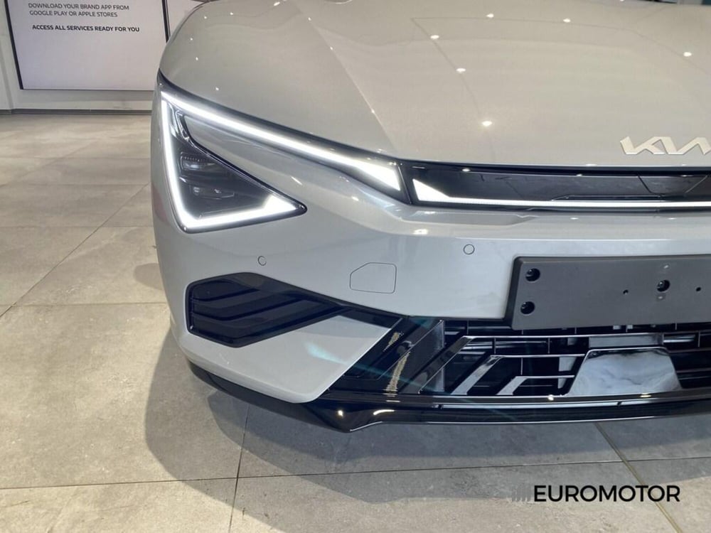 Kia EV6 nuova a Bari (4)