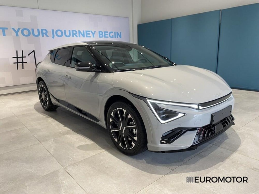 Kia EV6 nuova a Bari (5)