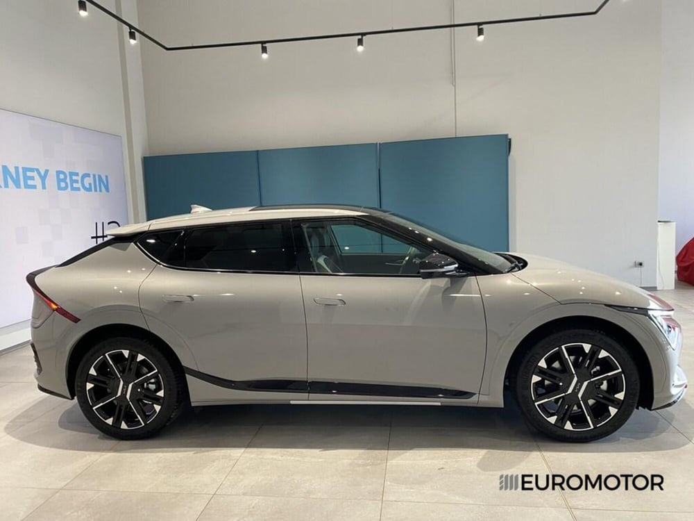 Kia EV6 nuova a Bari (7)