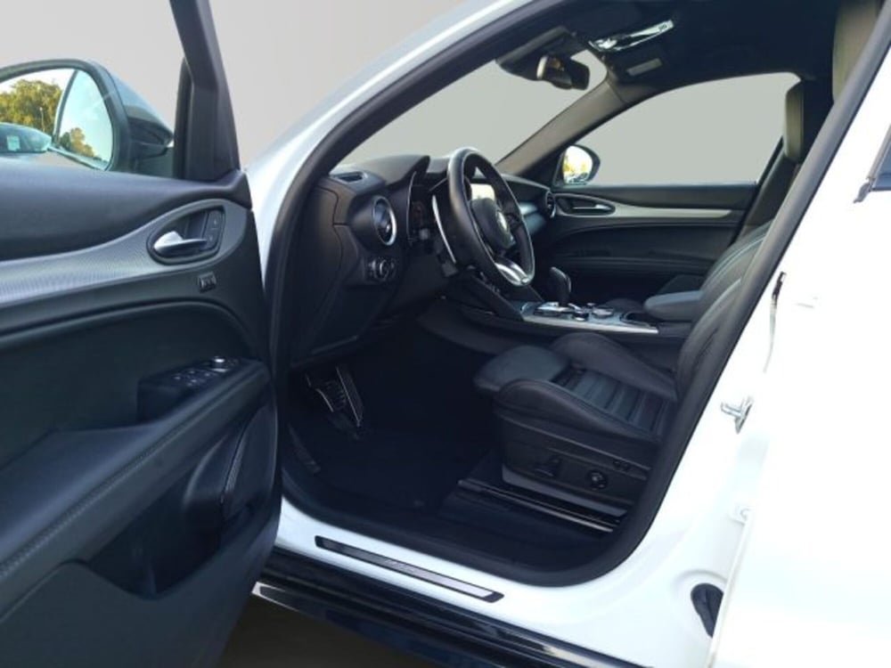 Alfa Romeo Stelvio usata a Frosinone (10)