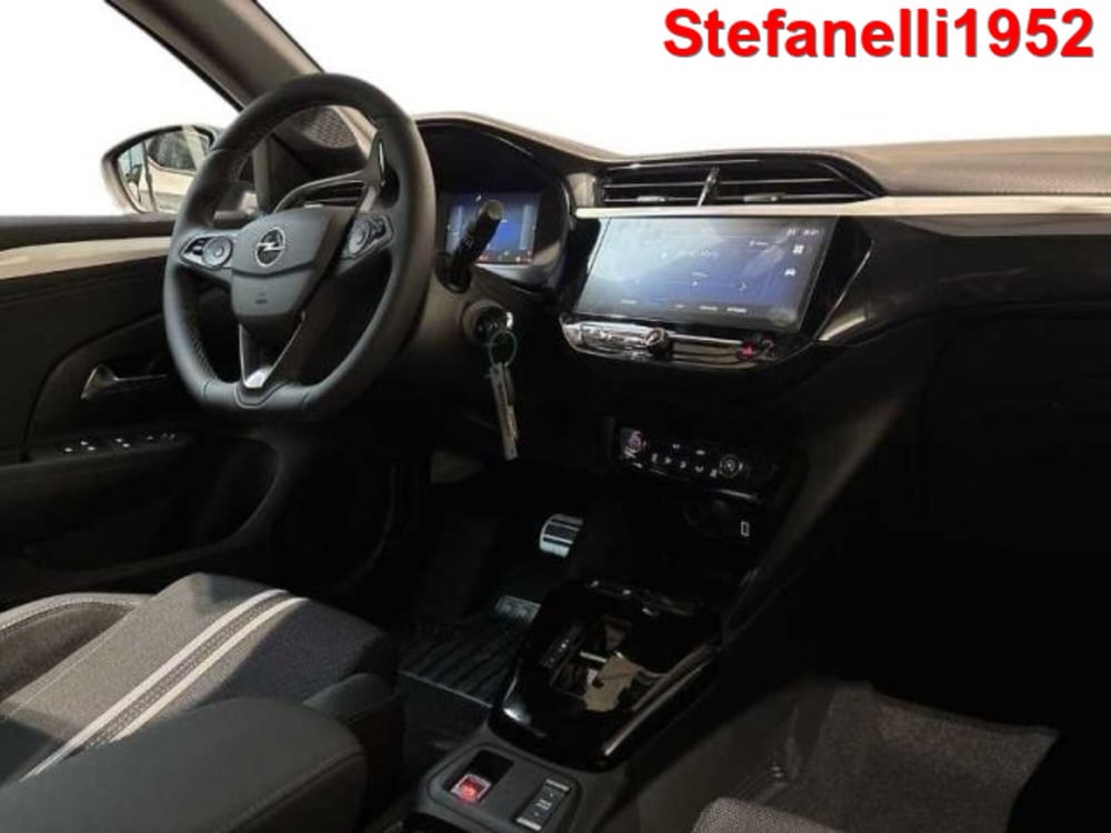 Opel Corsa nuova a Bologna (15)