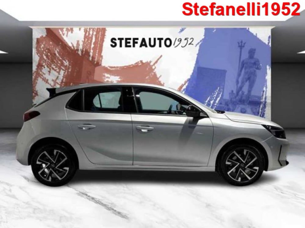Opel Corsa nuova a Bologna (2)