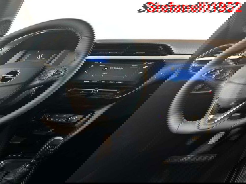 Opel Corsa nuova a Bologna (14)