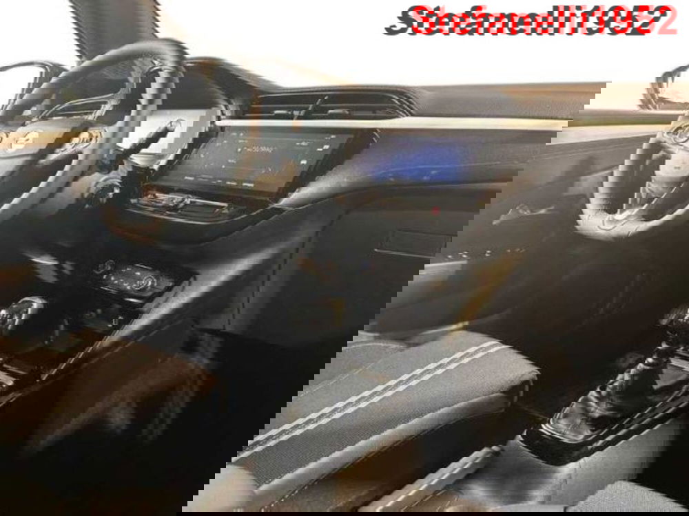 Opel Corsa nuova a Bologna (15)