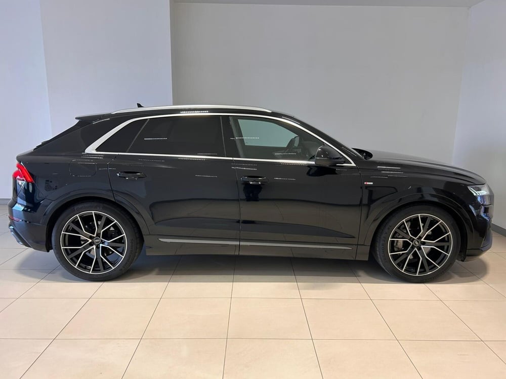 Audi Q8 usata a Napoli (8)