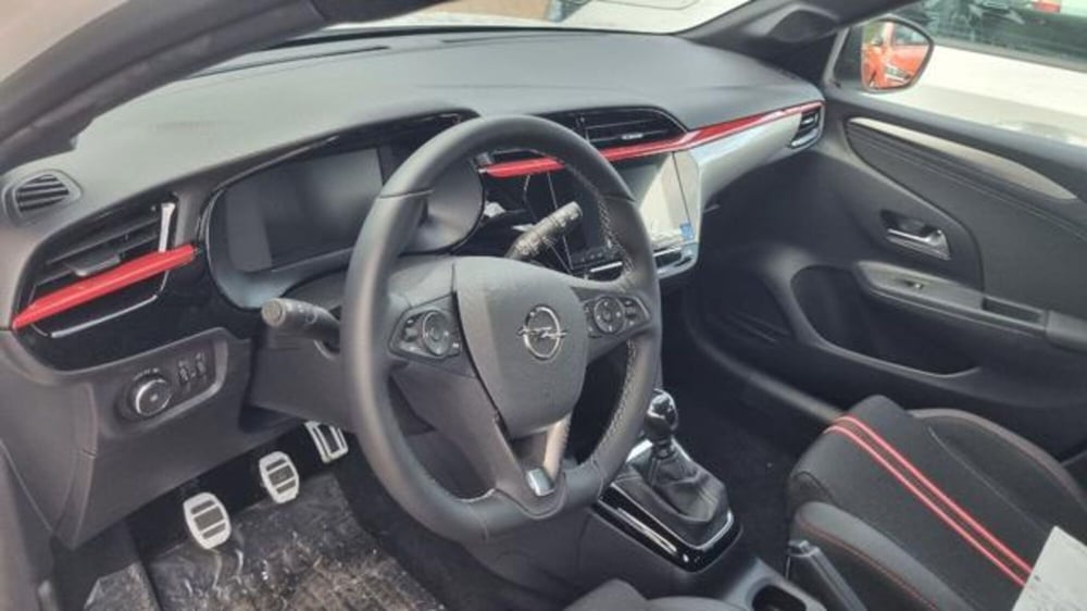 Opel Corsa nuova a Savona (12)
