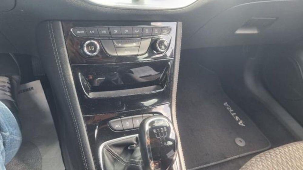 Opel Astra usata a Savona (9)
