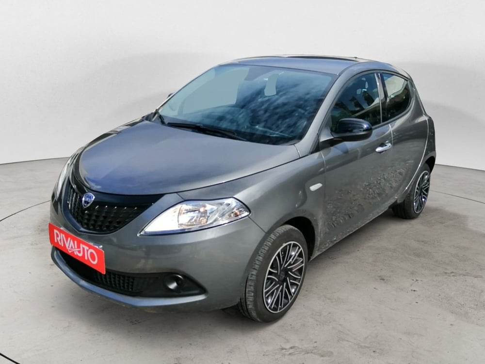 Lancia Ypsilon usata a Como