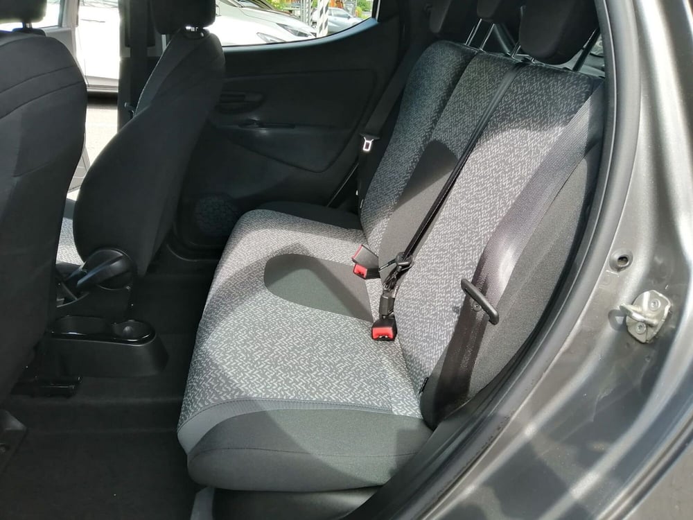 Lancia Ypsilon usata a Como (7)