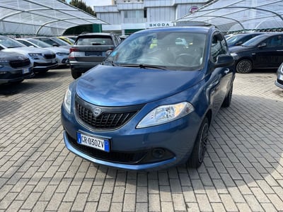 Lancia Ypsilon 1.0 FireFly 5 porte S&amp;S Hybrid Silver Plus del 2023 usata a Milano