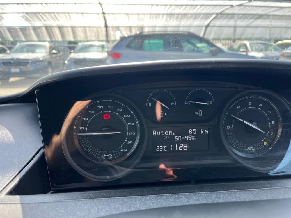 Lancia Ypsilon usata a Milano (18)