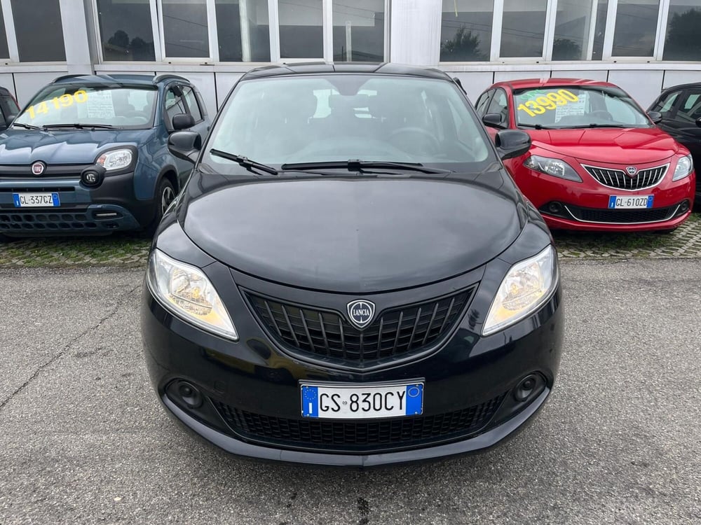 Lancia Ypsilon usata a Milano (2)
