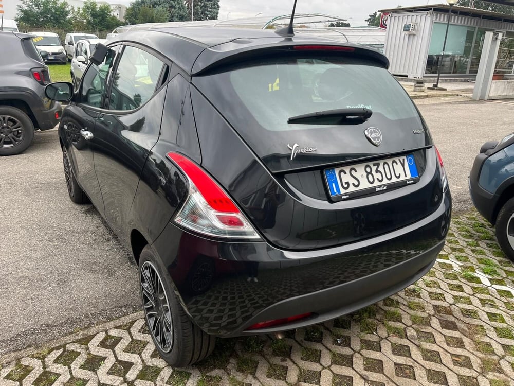 Lancia Ypsilon usata a Milano (6)