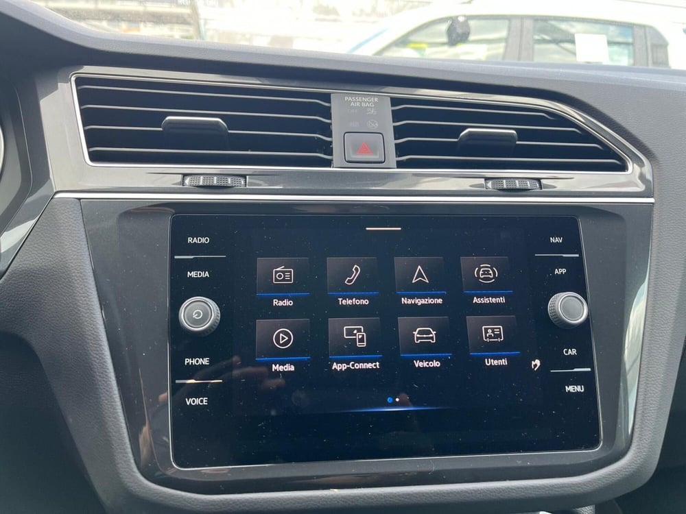 Volkswagen Tiguan usata a Milano (15)