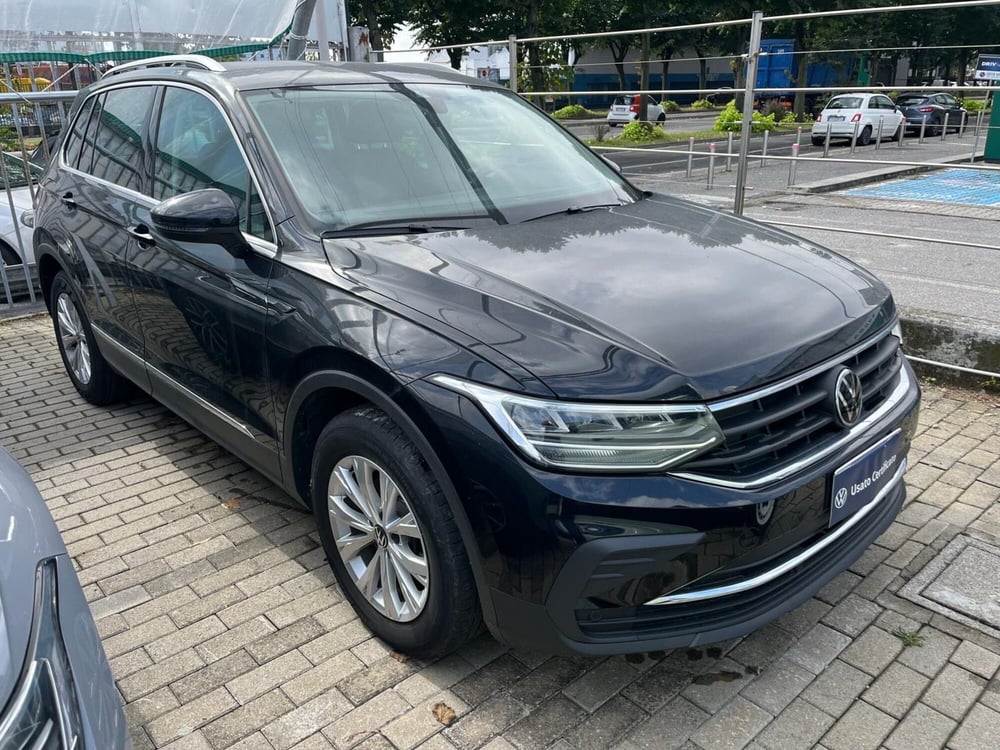 Volkswagen Tiguan usata a Milano (3)