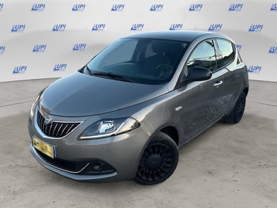 Lancia Ypsilon 1.0 FireFly 5 porte S&amp;S Hybrid Ecochic Gold del 2021 usata a Pistoia