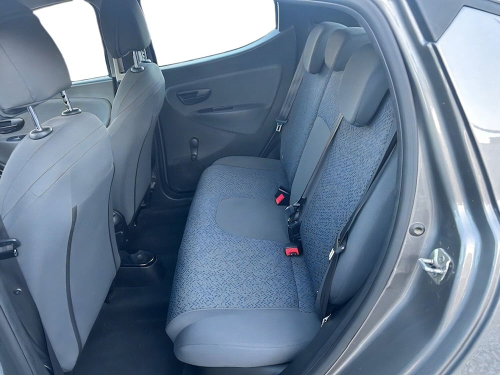 Lancia Ypsilon usata a Pistoia (10)