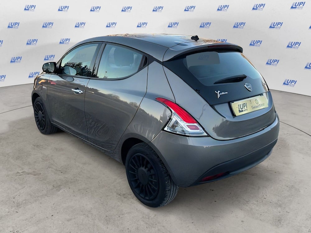 Lancia Ypsilon usata a Pistoia (3)