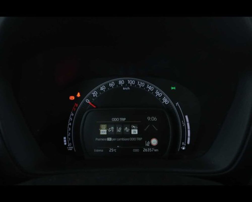 Toyota Aygo X usata a Bologna (11)