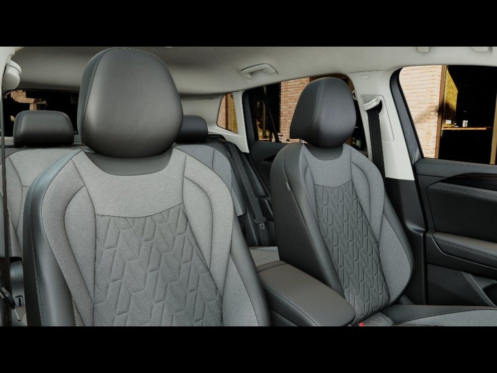 Volkswagen Tiguan nuova a Livorno (11)