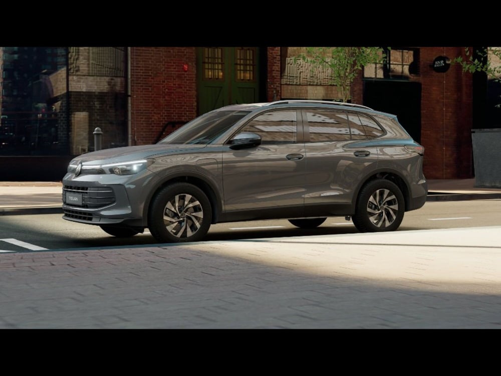 Volkswagen Tiguan nuova a Livorno (4)