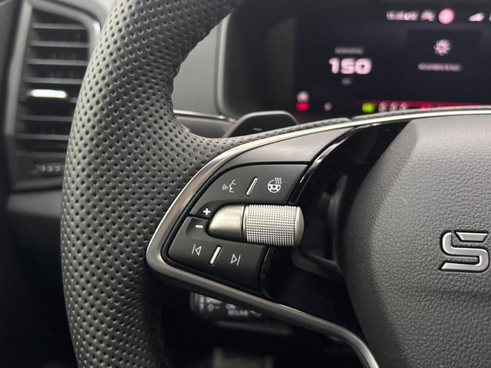 Skoda Karoq nuova a Como (11)