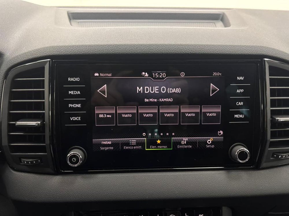 Skoda Karoq nuova a Como (13)