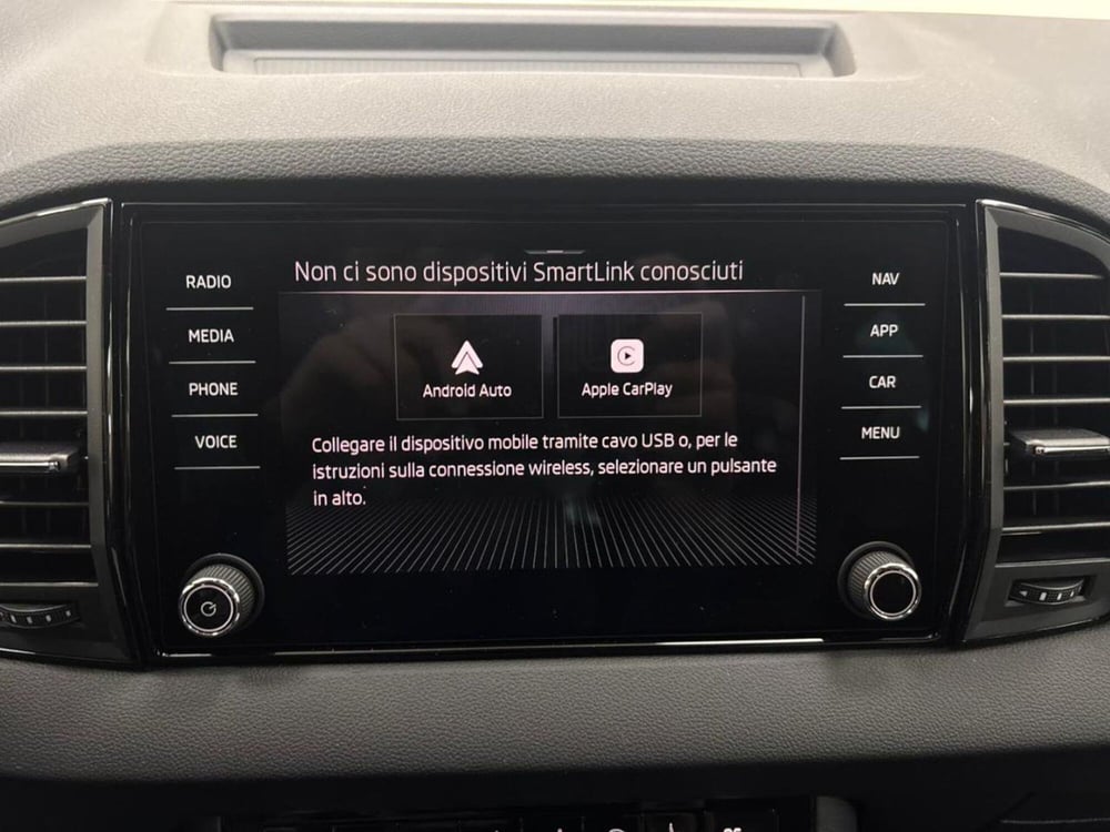Skoda Karoq nuova a Como (15)