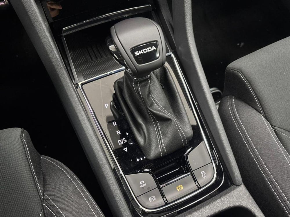 Skoda Karoq nuova a Como (19)