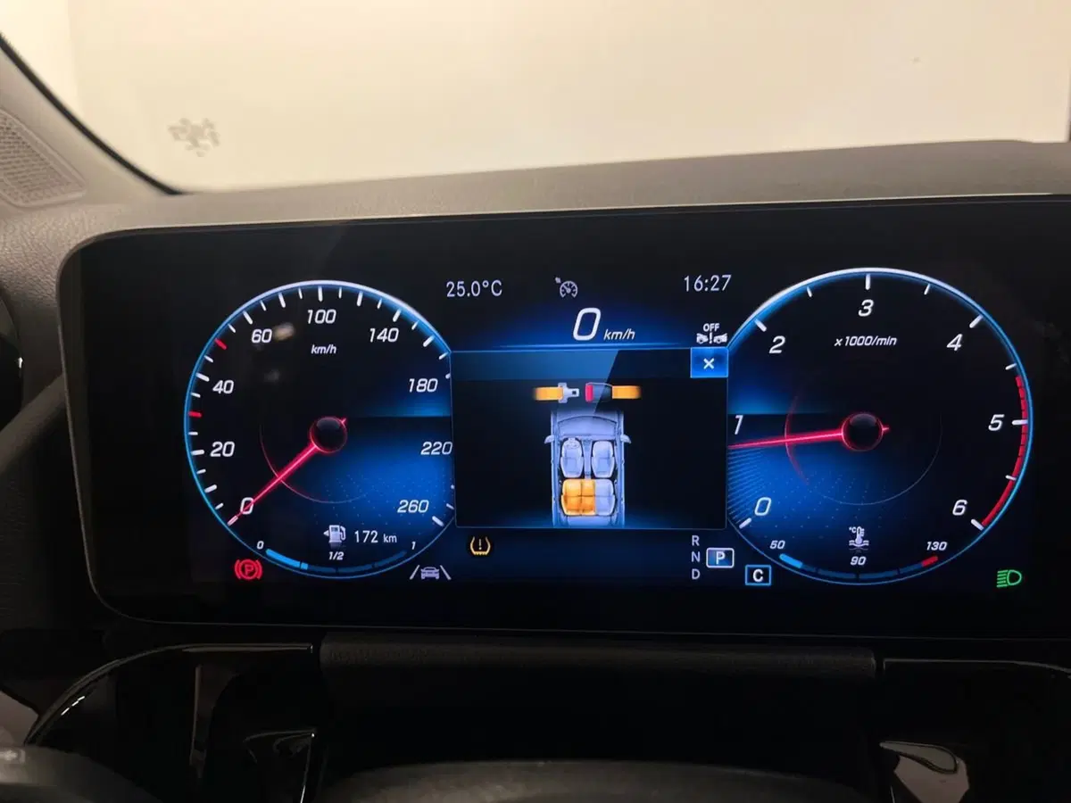 Mercedes-Benz GLA SUV usata a Milano (13)