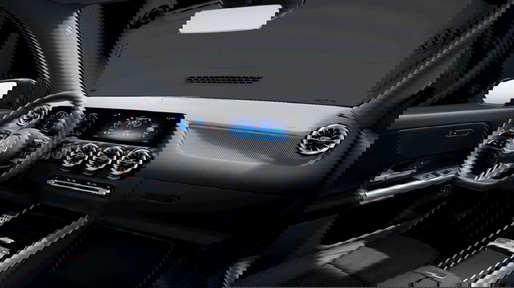 Mercedes-Benz GLA SUV nuova a Milano (5)