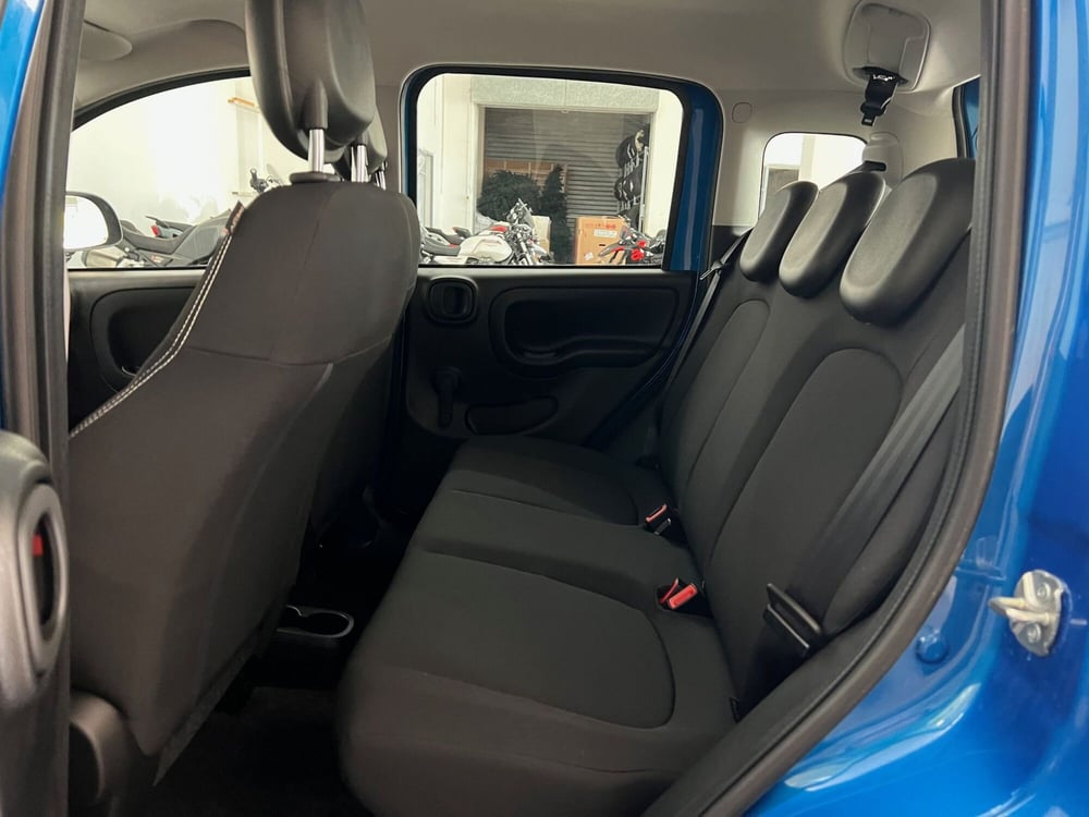Fiat Panda Cross nuova a Bari (15)