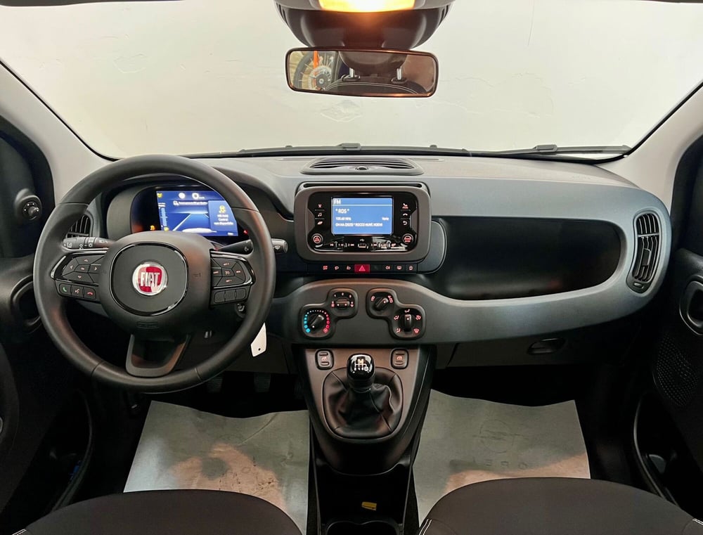 Fiat Panda Cross nuova a Bari (16)