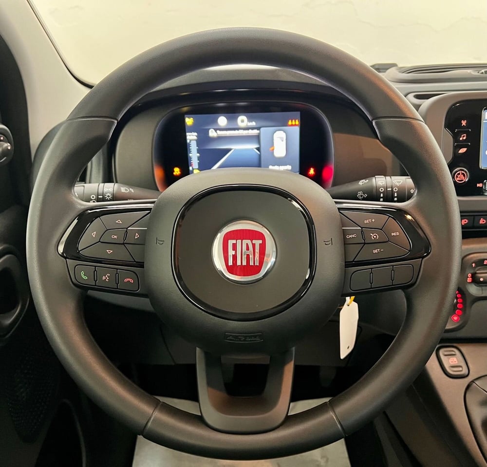 Fiat Panda Cross nuova a Bari (18)
