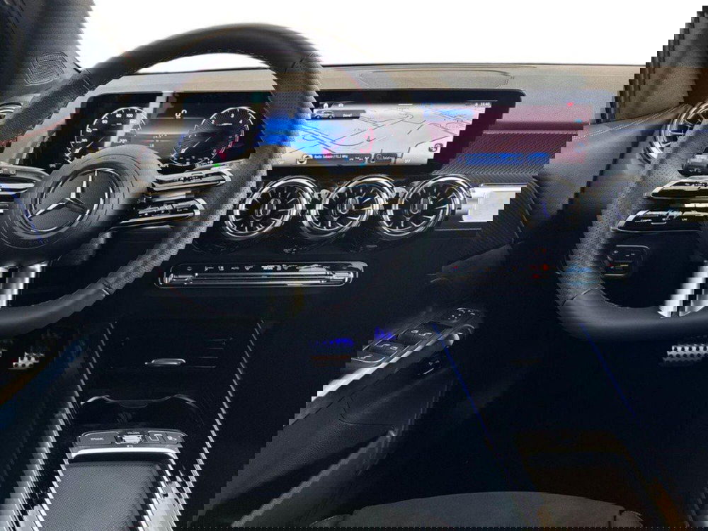 Mercedes-Benz GLB nuova a Rimini (10)