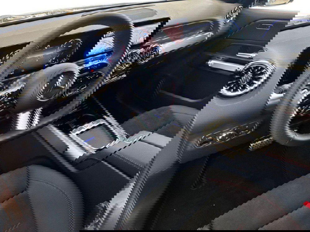 Mercedes-Benz GLB nuova a Rimini (16)