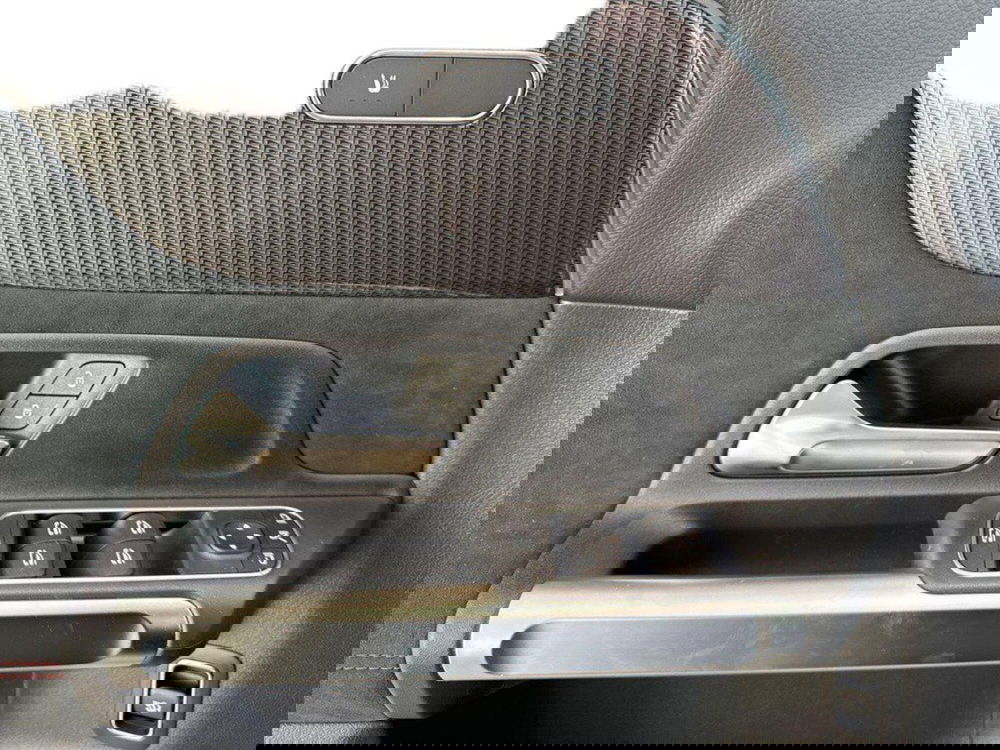 Mercedes-Benz GLB nuova a Rimini (17)