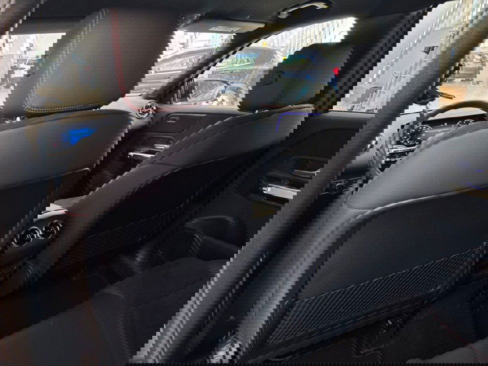 Mercedes-Benz GLB nuova a Rimini (18)