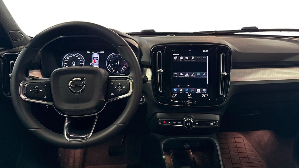 VOLVO Veicoli Commerciali XC40 usata a Treviso (11)
