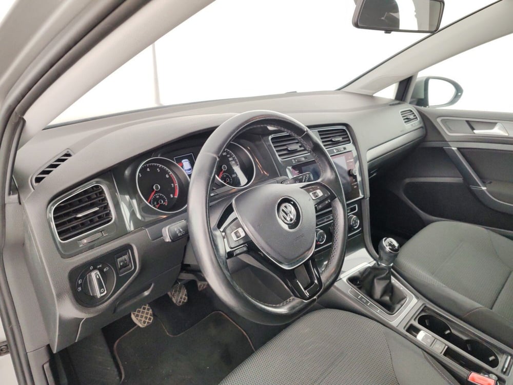 Volkswagen Golf usata a Massa-Carrara (7)