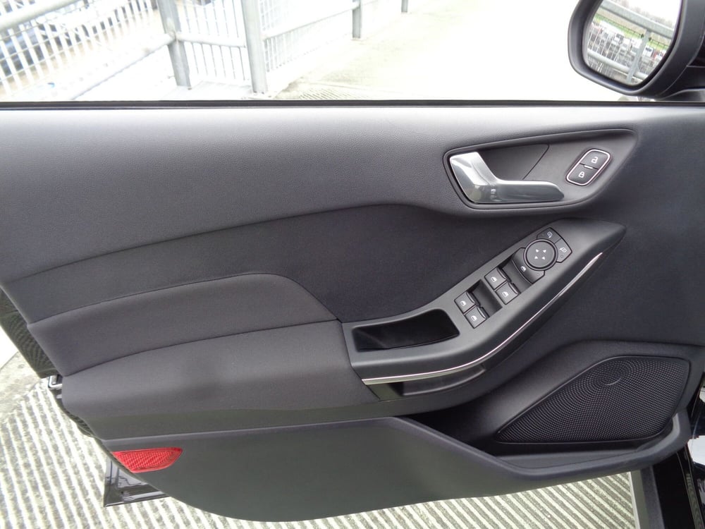 Ford Fiesta usata a Treviso (7)